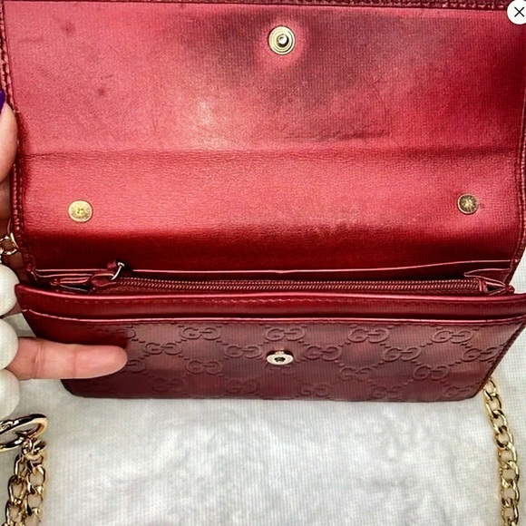 GUCCI RED GUCCISSIMA LEATHER LOVELY HEART CONTINENTAL WALLET ON CHAIN. - Picture 4 of 13